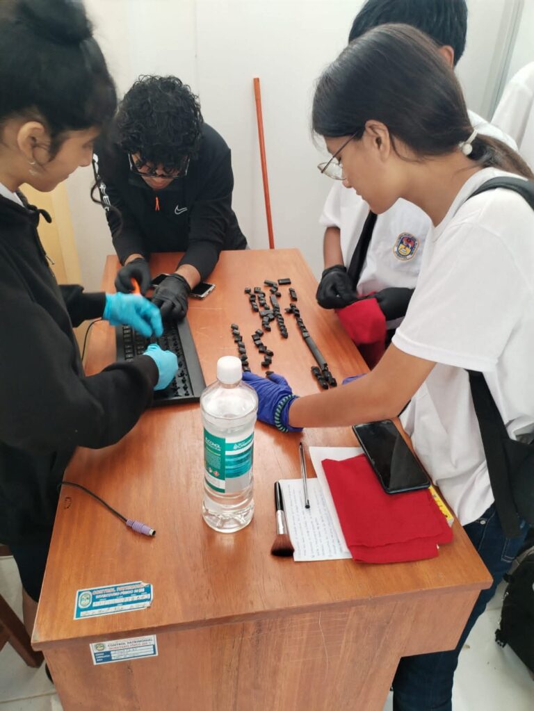 ARQUITECTURA DE PLATAFORMAS Y SERVICIOS TI